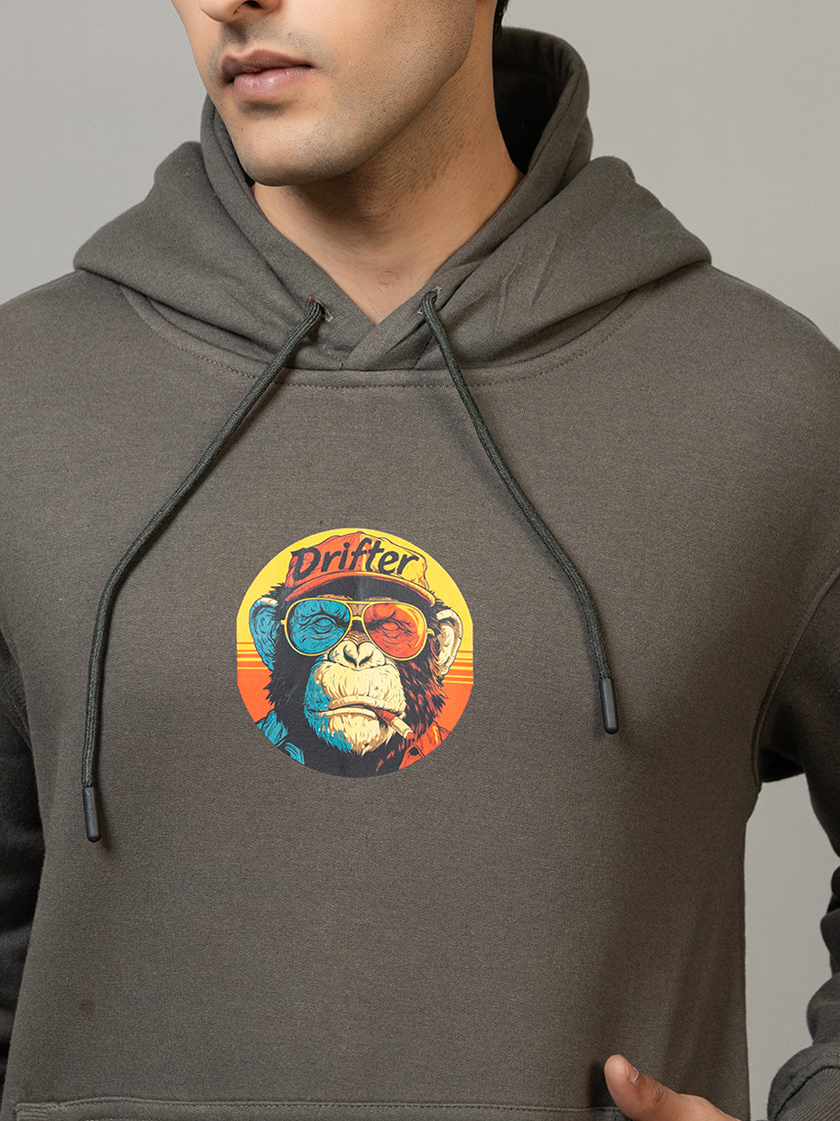 Men's 'Drifter Monkey' Pop Art Back Graphic Hoodie -Polar Charcoal Olive
